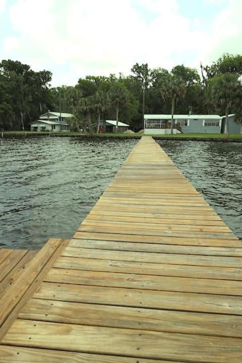St Johns River Retreat Unit 1 Crescent City ภายนอก รูปภาพ